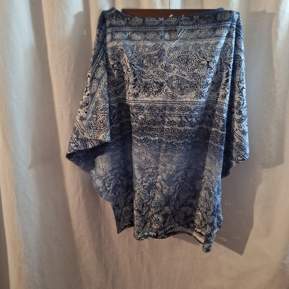 Blue Patterned Women's Top - Picture 3 of 7
